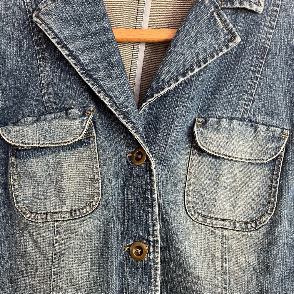 Coldwater Creek Denim Jacket , Size Large. Button Front Jacket. Great Condition. - Picture 2 of 8